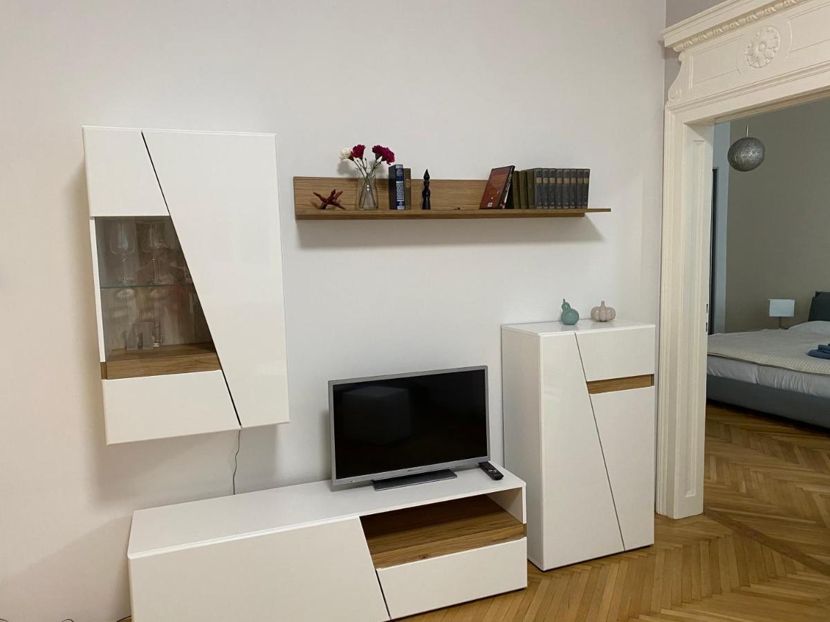 Apartment Mq *